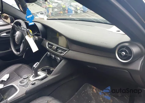 2022 Alfa Romeo Giulia Ti Awd из США, поврежденный, VIN ZARFANBN6N7655152